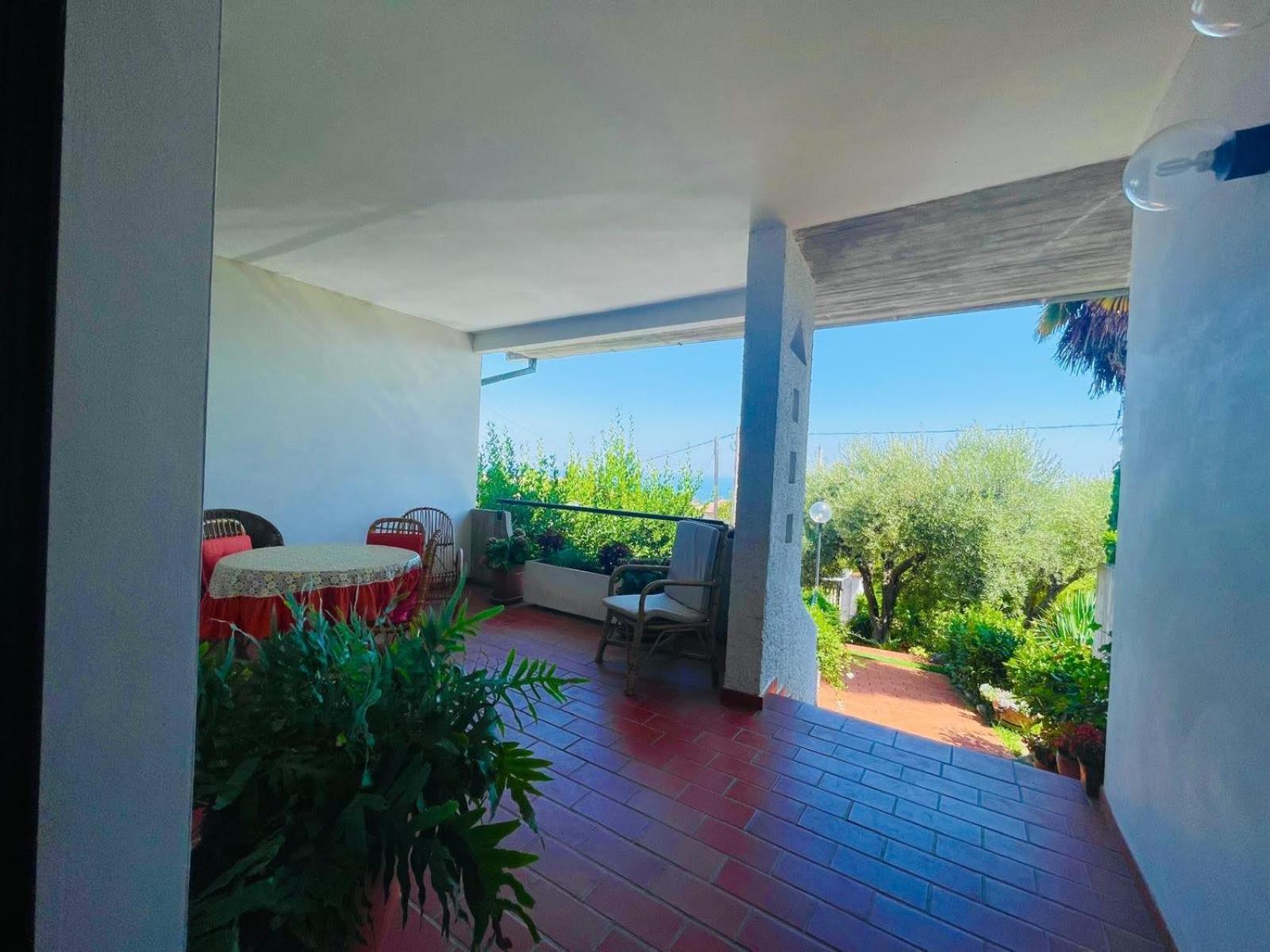Villa In Collina Vista Mare Roseto Degli Abruzzi Exterior foto
